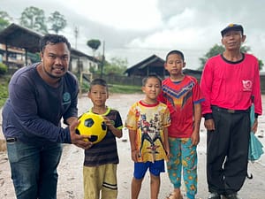Read more about the article ส่งเสริมการเล่นกีฬาให้กับน้องๆ เยาวชน หมู่บ้านห้วยตาด